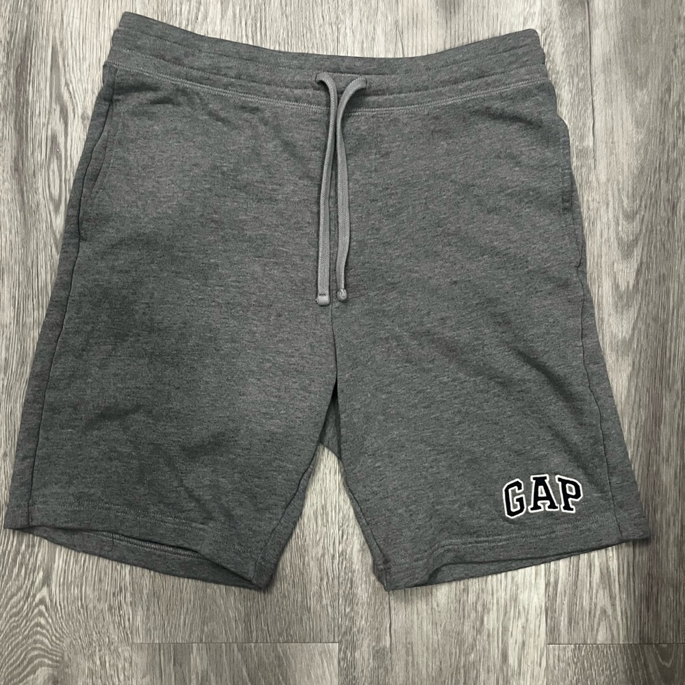 GAP Men's Gray Shorts